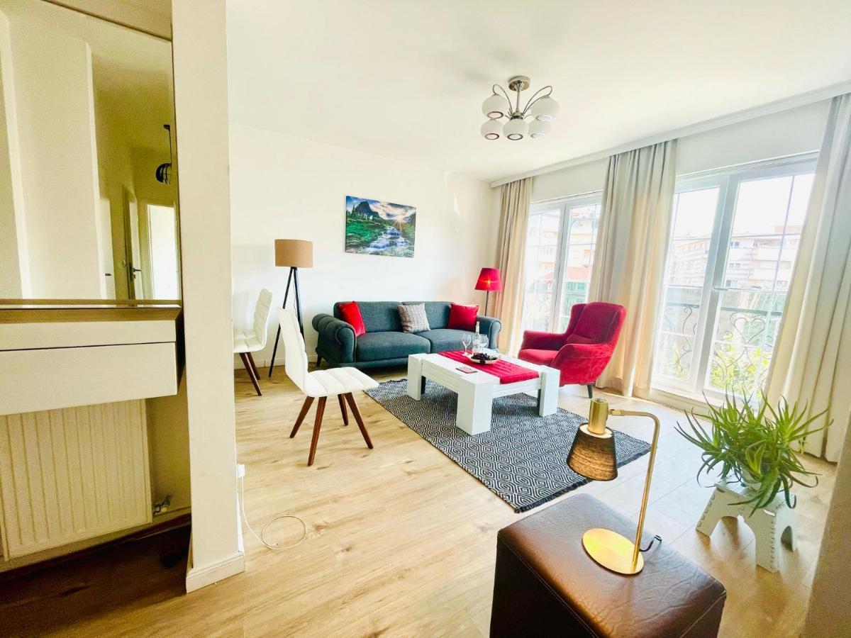 4 Llullat - City Center Apartment Pristina Exteriör bild