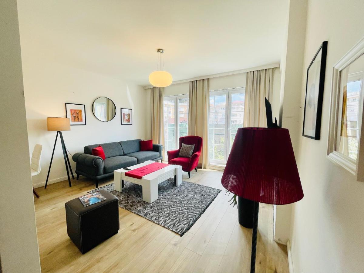 4 Llullat - City Center Apartment Pristina Exteriör bild